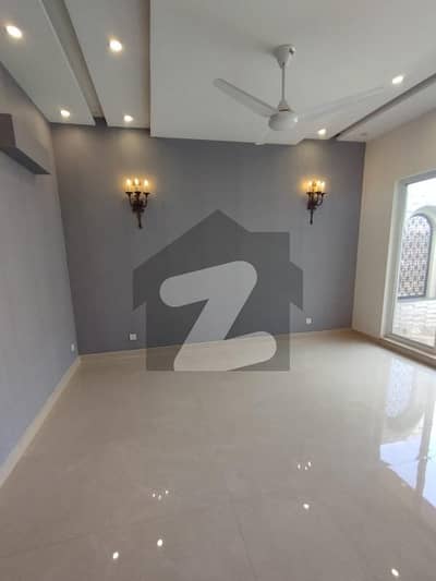 1 Kanal House for Sale in LakeCity