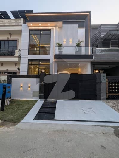 5 Marla Brand New House For Sale In M7b Lake City Lahore