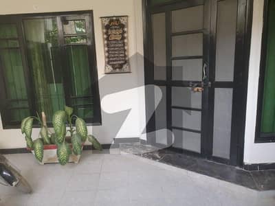 GROUND FLOOR PORTION 4 BED D/D SEPARATE CAR PARKING INSIDE