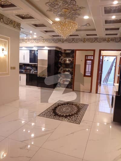 Brand New Lavish Banglow 240 Yards Triple story Ground+2 3+4+4 Bed dd 3 American Kitchen