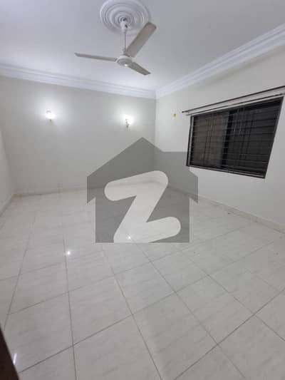 گلشنِ اقبال - بلاک 5 گلشنِ اقبال,گلشنِ اقبال ٹاؤن,کراچی میں 3 کمروں کا 10 مرلہ بالائی پورشن 77.0 ہزار میں کرایہ پر دستیاب ہے۔