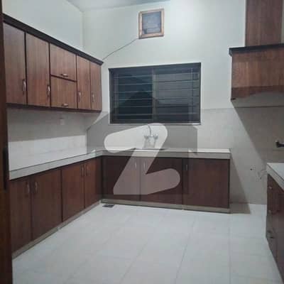 ڈی ایچ اے فیز 3 - بلاک ڈبل ایکس فیز 3,ڈیفنس (ڈی ایچ اے),لاہور میں 2 کمروں کا 1 کنال بالائی پورشن 1.1 لاکھ میں کرایہ پر دستیاب ہے۔