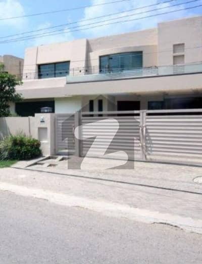 ڈی ایچ اے فیز 1 ڈیفنس (ڈی ایچ اے),لاہور میں 5 کمروں کا 1 کنال مکان 2.25 لاکھ میں کرایہ پر دستیاب ہے۔