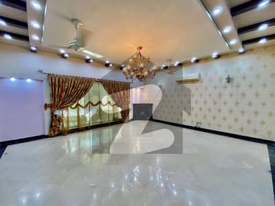 Spectacular 1 Kanal Luxury Bungalow for Rent in DHA Phase 3 | Elite Living at Its Finest!**