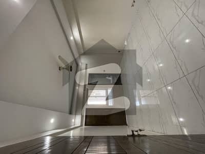 Metro Central 2 Bed DD With Servant Quarter Flat For Rent