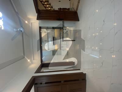 گلریز ہاؤسنگ سکیم راولپنڈی میں 4 کمروں کا 5 مرلہ مکان 2.85 کروڑ میں برائے فروخت۔