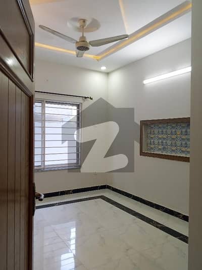 جی ۔ 13 اسلام آباد میں 2 کمروں کا 7 مرلہ زیریں پورشن 90.0 ہزار میں کرایہ پر دستیاب ہے۔