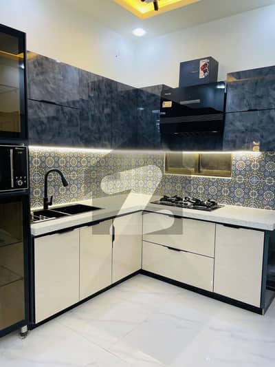 ڈی ایچ اے فیز 6 ڈی ایچ اے ڈیفینس,کراچی میں 2 کمروں کا 4 مرلہ فلیٹ 2.4 کروڑ میں برائے فروخت۔