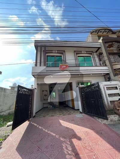 ائیرپورٹ ہاؤسنگ سوسائٹی - سیکٹر 4 ائیرپورٹ ہاؤسنگ سوسائٹی,راولپنڈی میں 3 کمروں کا 5 مرلہ مکان 1.45 کروڑ میں برائے فروخت۔