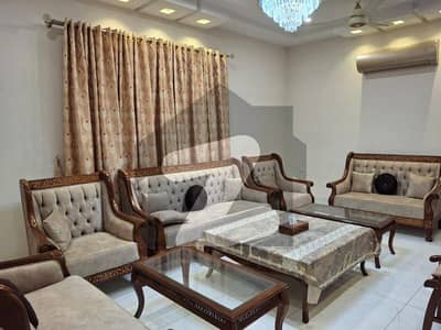 ملت ٹاؤن فیصل آباد میں 2 کمروں کا 1 کنال مکان 3.0 کروڑ میں برائے فروخت۔