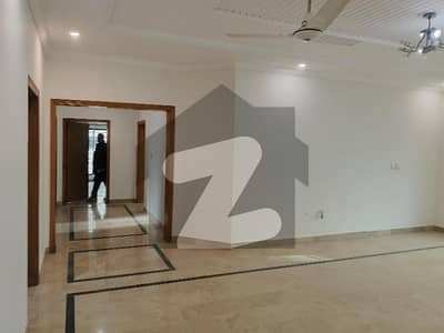 بحریہ ٹاؤن فیز 2 بحریہ ٹاؤن راولپنڈی,راولپنڈی میں 4 کمروں کا 1 کنال بالائی پورشن 90.0 ہزار میں کرایہ پر دستیاب ہے۔
