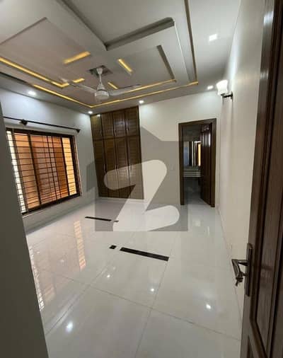 DHA Phase 2, Sector E | 10 Marla House