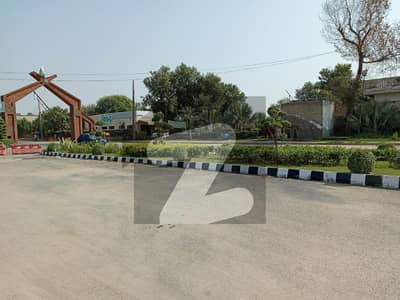 چنار باغ ۔ کشمیر بلاک چنار باغ,لاہور میں 5 مرلہ رہائشی پلاٹ 40.0 لاکھ میں برائے فروخت۔