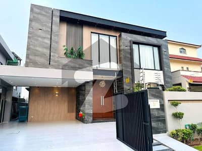 PHASE 6 1-KANAL BRAND NEW FULLY MAINTAINED BUNGALOW IS AVAILABLE FOR SALE