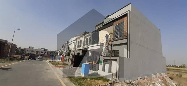 بحریہ نشیمن لاہور میں 2 کمروں کا 5 مرلہ مکان 1.49 کروڑ میں برائے فروخت۔