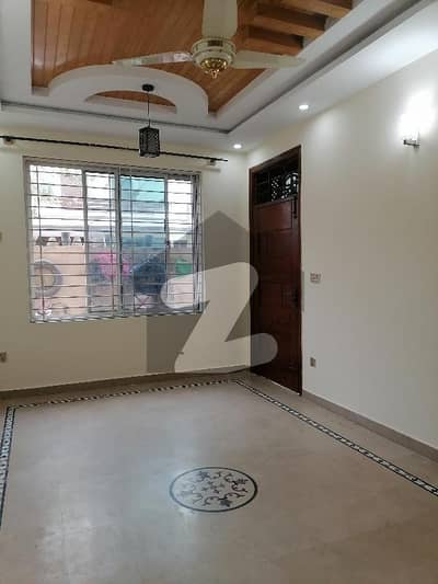 House For Rent in G. 13 Size 25x40.4. Marla