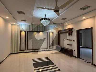 10 Marla Upper Portion Available For Rent In Ghulbahar Block Bahria Town Lahore