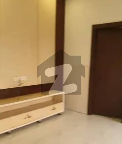 بیکن ہاؤس سوسائٹی لاہور میں 5 کمروں کا 18 مرلہ مکان 5.5 کروڑ میں برائے فروخت۔