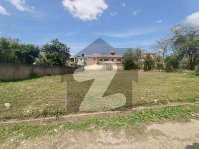 جناح آباد ایبٹ آباد میں 2 کنال رہائشی پلاٹ 14.0 کروڑ میں برائے فروخت۔