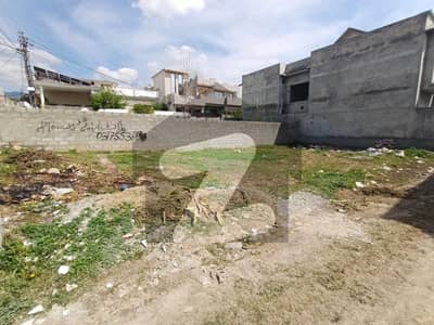 حبیب اللہ کالونی ایبٹ آباد میں 10 مرلہ رہائشی پلاٹ 2.0 کروڑ میں برائے فروخت۔