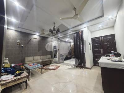 ڈی ایچ اے فیز 6 ڈیفنس (ڈی ایچ اے),لاہور میں 3 کمروں کا 7 مرلہ مکان 1.75 لاکھ میں کرایہ پر دستیاب ہے۔