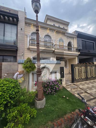 لیک سٹی رائیونڈ روڈ,لاہور میں 6 کمروں کا 7 مرلہ مکان 3.65 کروڑ میں برائے فروخت۔