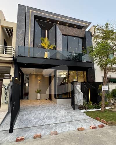GOLDEN INVESTMENT CHANCE LIMITED TIME OFFER BEAUTIFULL 5 MARLA MODERN HOUSE NEAR TO PARK DIRECT APPROACH TO MIAN ROAD IN DHA LAHORE