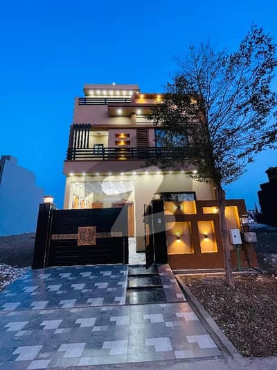 رئیل پام سٹی ایمن آباد موڑ,گوجرانوالہ میں 4 کمروں کا 5 مرلہ مکان 2.05 کروڑ میں برائے فروخت۔