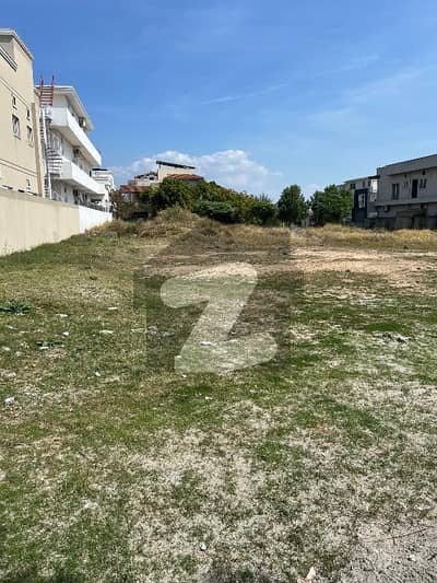 ای ۔ 11 اسلام آباد میں 1 کنال رہائشی پلاٹ 11.0 کروڑ میں برائے فروخت۔