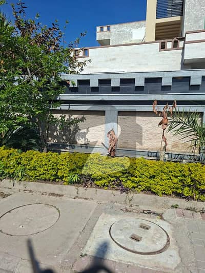 ڈی ۔ 17 اسلام آباد میں 7 کمروں کا 1 کنال مکان 5.0 کروڑ میں برائے فروخت۔