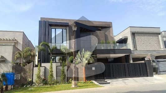 LUXURY LIVING IN LAKE CITY, LAHORE 1 kanal House for sale 5 Beds fully furnished