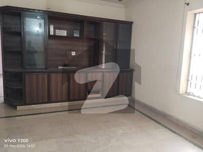 جوہر ٹاؤن فیز 1 جوہر ٹاؤن,لاہور میں 4 کمروں کا 5 مرلہ مکان 90.0 ہزار میں کرایہ پر دستیاب ہے۔