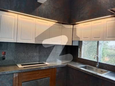 گلستانِ جوہر کراچی میں 4 کمروں کا 16 مرلہ زیریں پورشن 1.8 لاکھ میں کرایہ پر دستیاب ہے۔