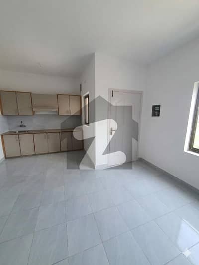 خیابانِ امین لاہور میں 2 کمروں کا 5 مرلہ فلیٹ 22.0 ہزار میں کرایہ پر دستیاب ہے۔