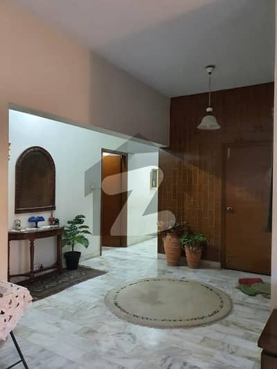 ڈی ایچ اے فیز 7 ڈی ایچ اے ڈیفینس,کراچی میں 6 کمروں کا 1 کنال مکان 13.5 کروڑ میں برائے فروخت۔