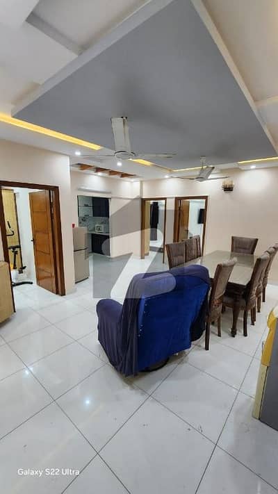 کلفٹن ۔ بلاک 4 کلفٹن,کراچی میں 3 کمروں کا 8 مرلہ فلیٹ 1.4 لاکھ میں کرایہ پر دستیاب ہے۔