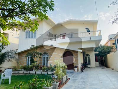 500 YARDS WE'LL MAINTAINED BUNGALOW FOR RENT