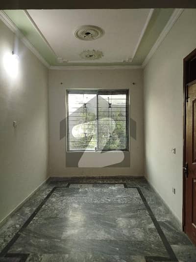 سبزہ زار سکیم ۔ بلاک پی سبزہ زار سکیم,لاہور میں 1 کمرے کا 4 مرلہ زیریں پورشن 32.0 ہزار میں کرایہ پر دستیاب ہے۔