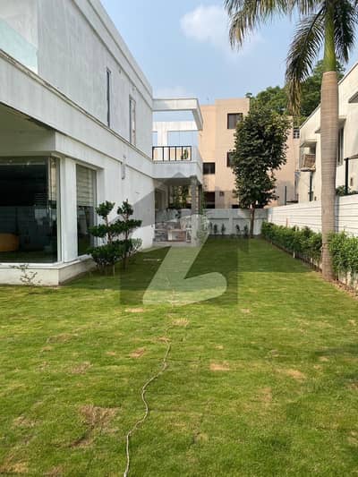 سرور روڈ کینٹ,لاہور میں 4 کمروں کا 1 کنال مکان 27.5 کروڑ میں برائے فروخت۔