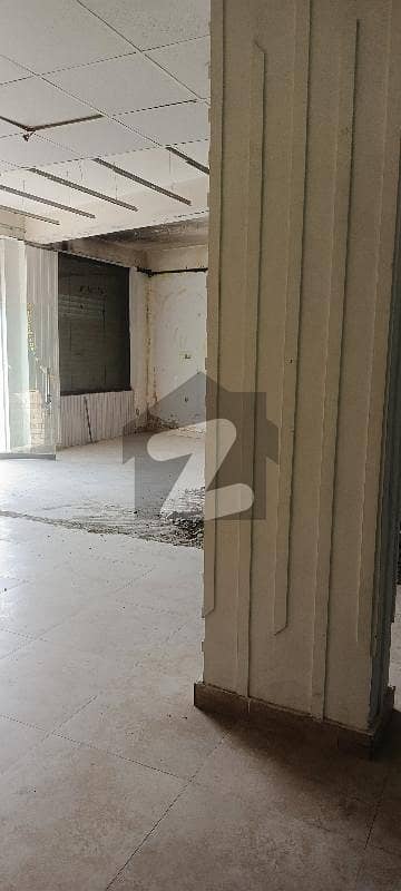 IQBAL TOWN : 1 KANAL HOUSE FOR RENT MAIN ROAD