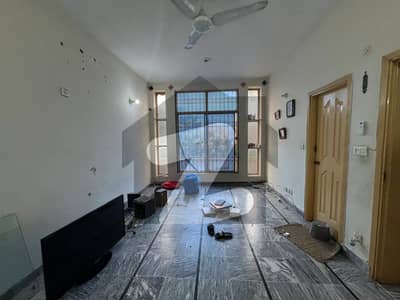 جی ۔ 13/3 جی ۔ 13,اسلام آباد میں 2 کمروں کا 7 مرلہ بالائی پورشن 80.0 ہزار میں کرایہ پر دستیاب ہے۔