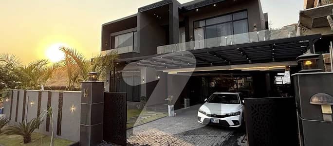 ڈی ایچ اے فیز 5 ڈیفنس (ڈی ایچ اے),لاہور میں 5 کمروں کا 1 کنال مکان 3.25 لاکھ میں کرایہ پر دستیاب ہے۔