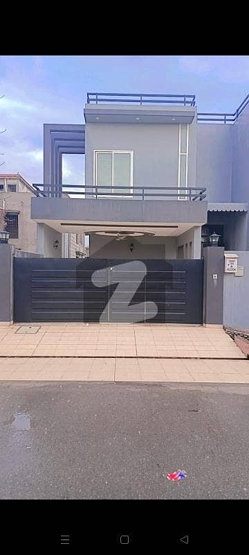 سٹی ہاؤسنگ سوسائٹی - بلاک اے سٹی ہاؤسنگ سوسائٹی,سیالکوٹ میں 4 کمروں کا 10 مرلہ مکان 3.75 کروڑ میں برائے فروخت۔