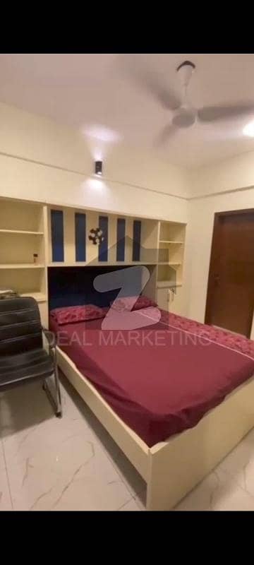 یونیورسٹی روڈ کراچی میں 3 کمروں کا 6 مرلہ فلیٹ 1.8 کروڑ میں برائے فروخت۔