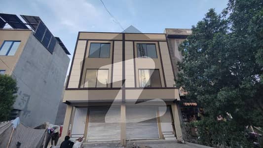 جوہر ٹاؤن لاہور میں 8 کمروں کا 4 مرلہ عمارت 3.99 کروڑ میں برائے فروخت۔