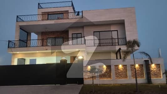 پارک انکلیو 2 پارک انکلیو,اسلام آباد میں 1 کنال رہائشی پلاٹ 6.5 کروڑ میں برائے فروخت۔