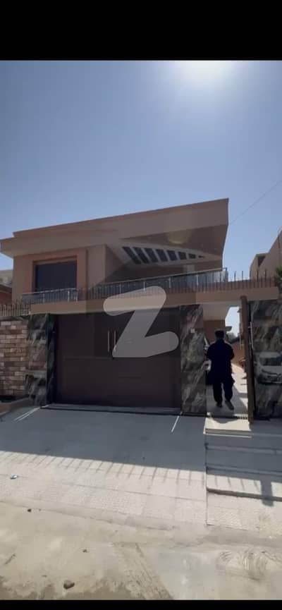 ڈی ایچ اے فیز 6 ڈی ایچ اے ڈیفینس,کراچی میں 6 کمروں کا 1 کنال مکان 13.5 کروڑ میں برائے فروخت۔