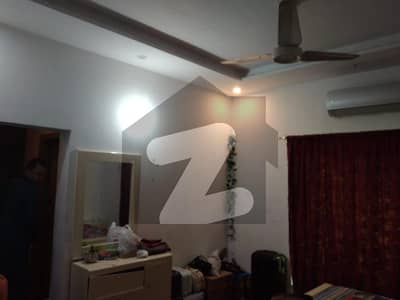 واپڈا ٹاؤن فیز 1 - بلاک ای1 واپڈا ٹاؤن فیز 1,واپڈا ٹاؤن,لاہور میں 3 کمروں کا 1 کنال بالائی پورشن 90.0 ہزار میں کرایہ پر دستیاب ہے۔