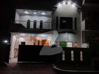 سی بی آر ٹاؤن فیز 1 سی بی آر ٹاؤن,اسلام آباد میں 5 کمروں کا 8 مرلہ مکان 3.5 کروڑ میں برائے فروخت۔ سی بی آر ٹاؤن فیز 1 سی بی آر ٹاؤن,اسلام آباد میں 5 کمروں کا 8 مرلہ مکان 3.5 کروڑ میں برائے فروخت۔