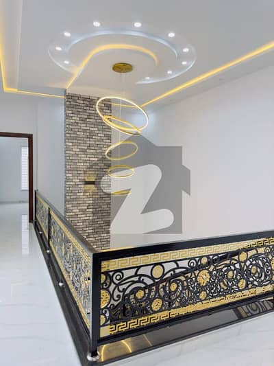 10 MARLA LUXURY HOUSE AVAILABLE FOR SALE